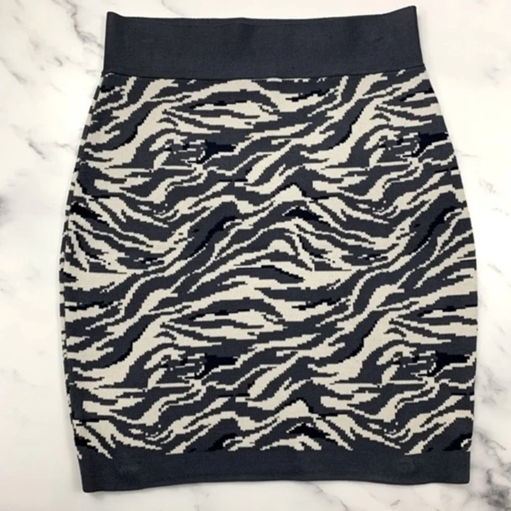 Leith Knit Sweater Zebra Tiger Blue, White, Grey Animal Print Skirt Size XS
